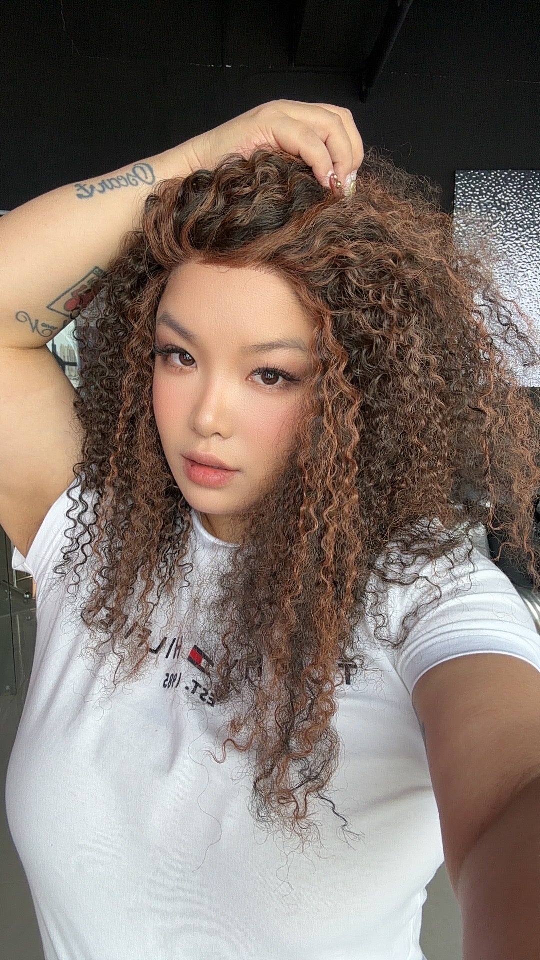 JBEXTENSION 16 Inches Deep Curly Black with Brown Highlight Pre-Cut Snowflake Lace Frontlace Glueless Wig GINA SNOWFLAKE【PERMATEASE】【BENDY EAR TABS】