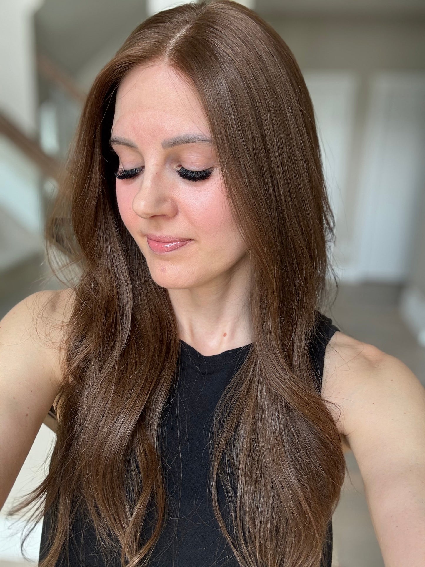 Euro Wig #5: 23" Light-Medium Brown Comfort Cap (M)