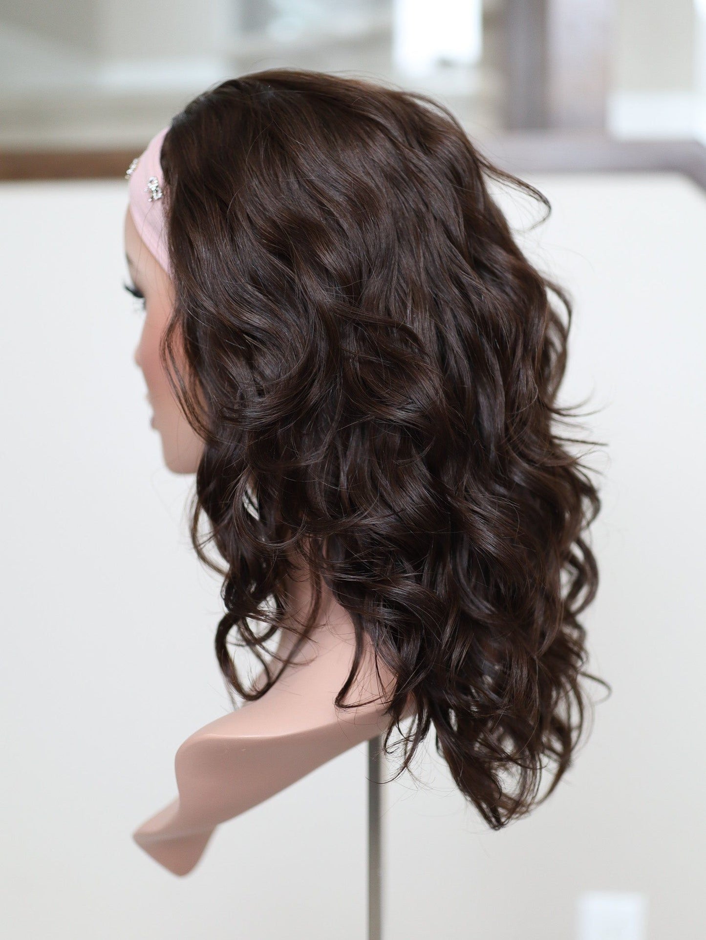20" Dark Brown Wavy Bandfall Active Wig (M) READ DESCRIPTION)