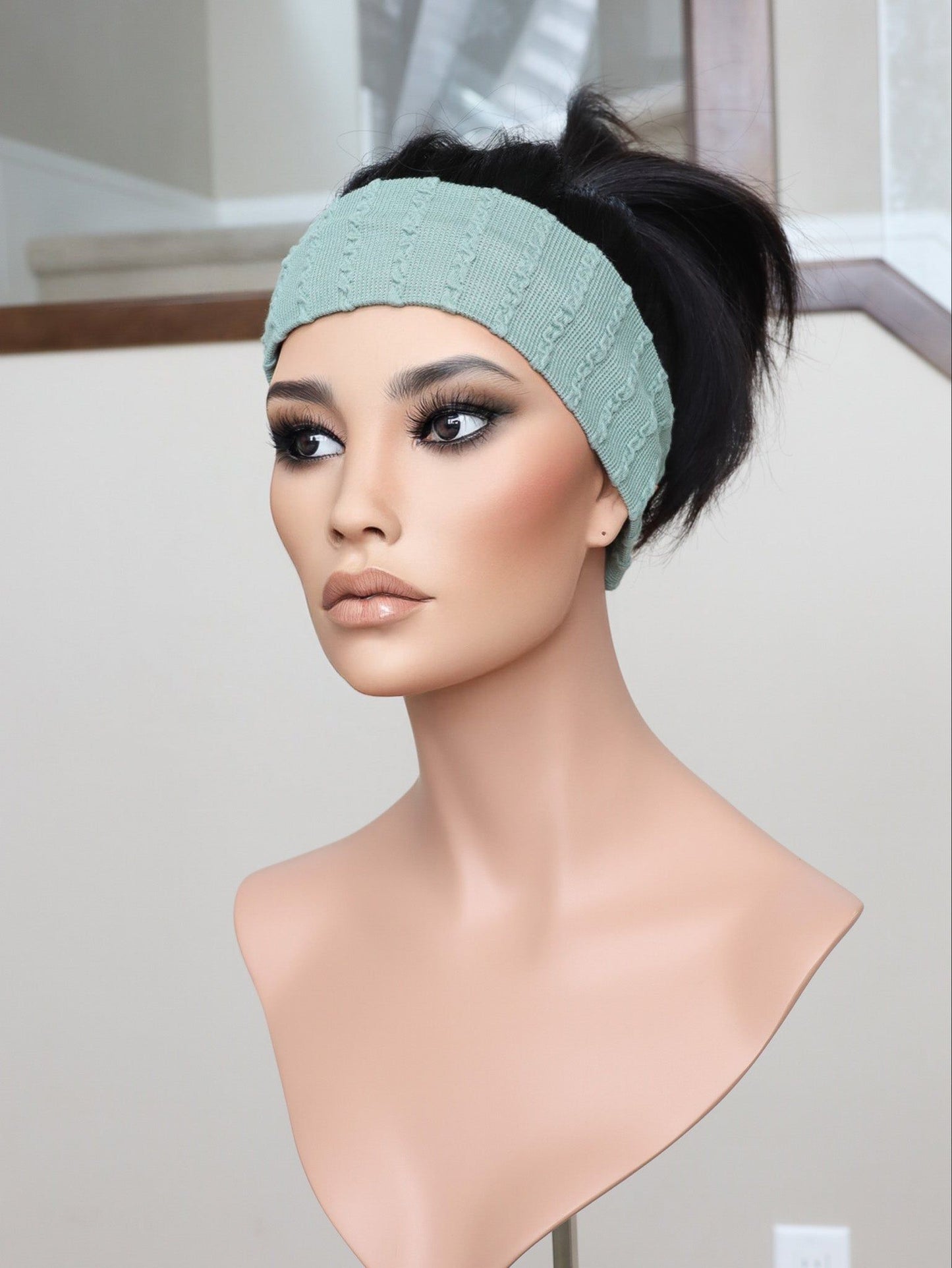 20" Natural Black Active Pony Wig (M)