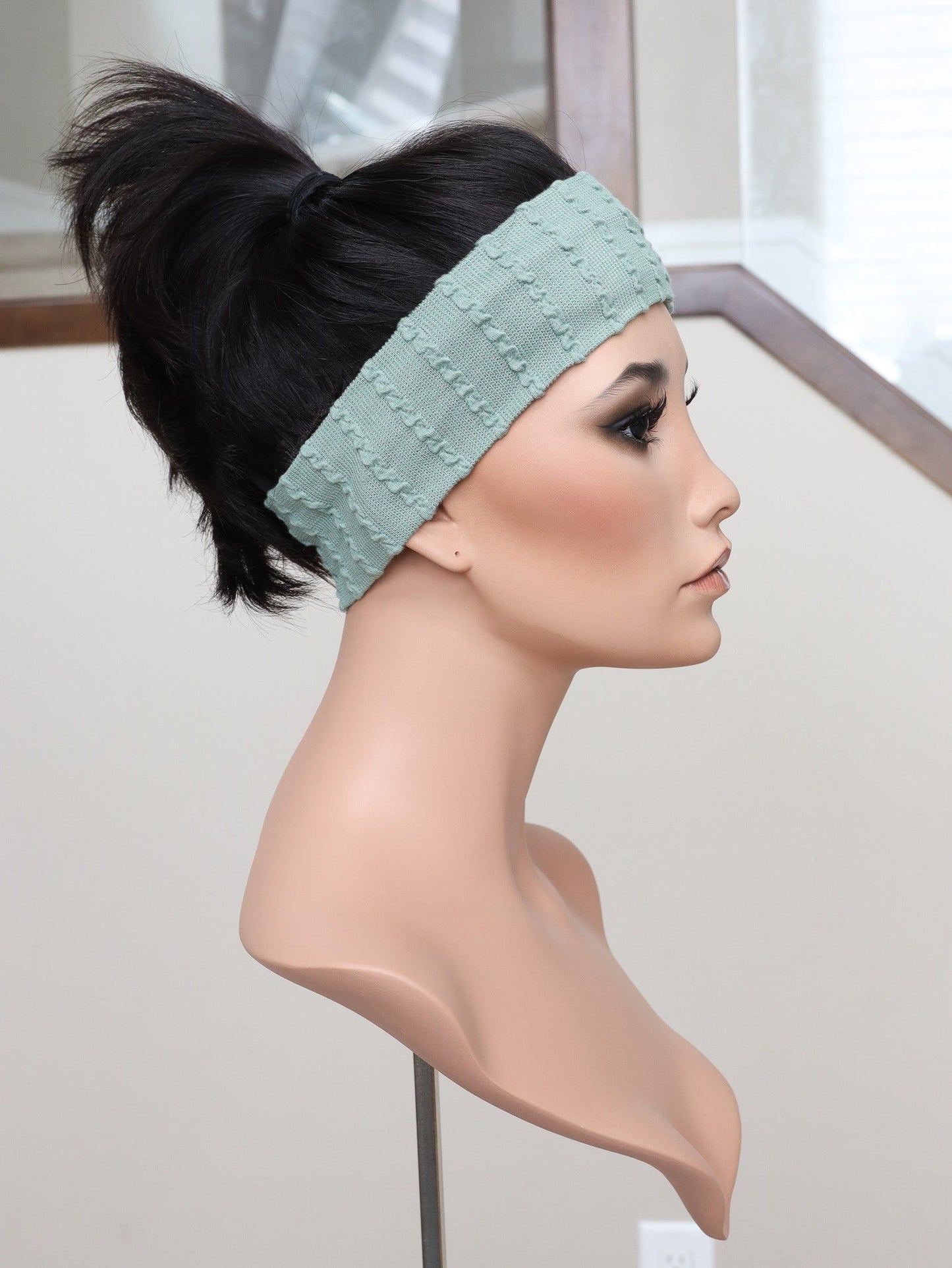 20" Natural Black Active Pony Wig (M)