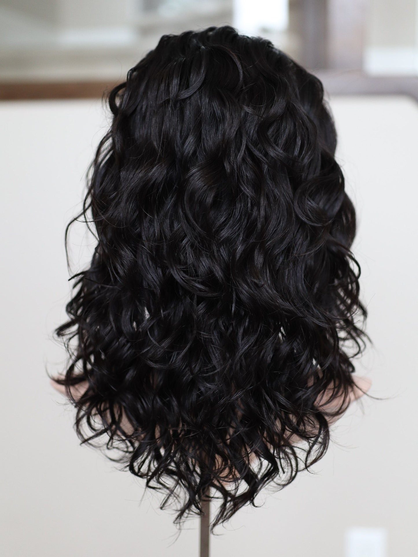 20" Natural Black Wavy Bandfall Active Wig (M)