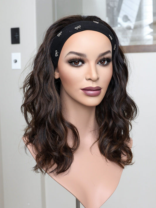 20" Tatiana Wavy Bandfall Active Wig (M)