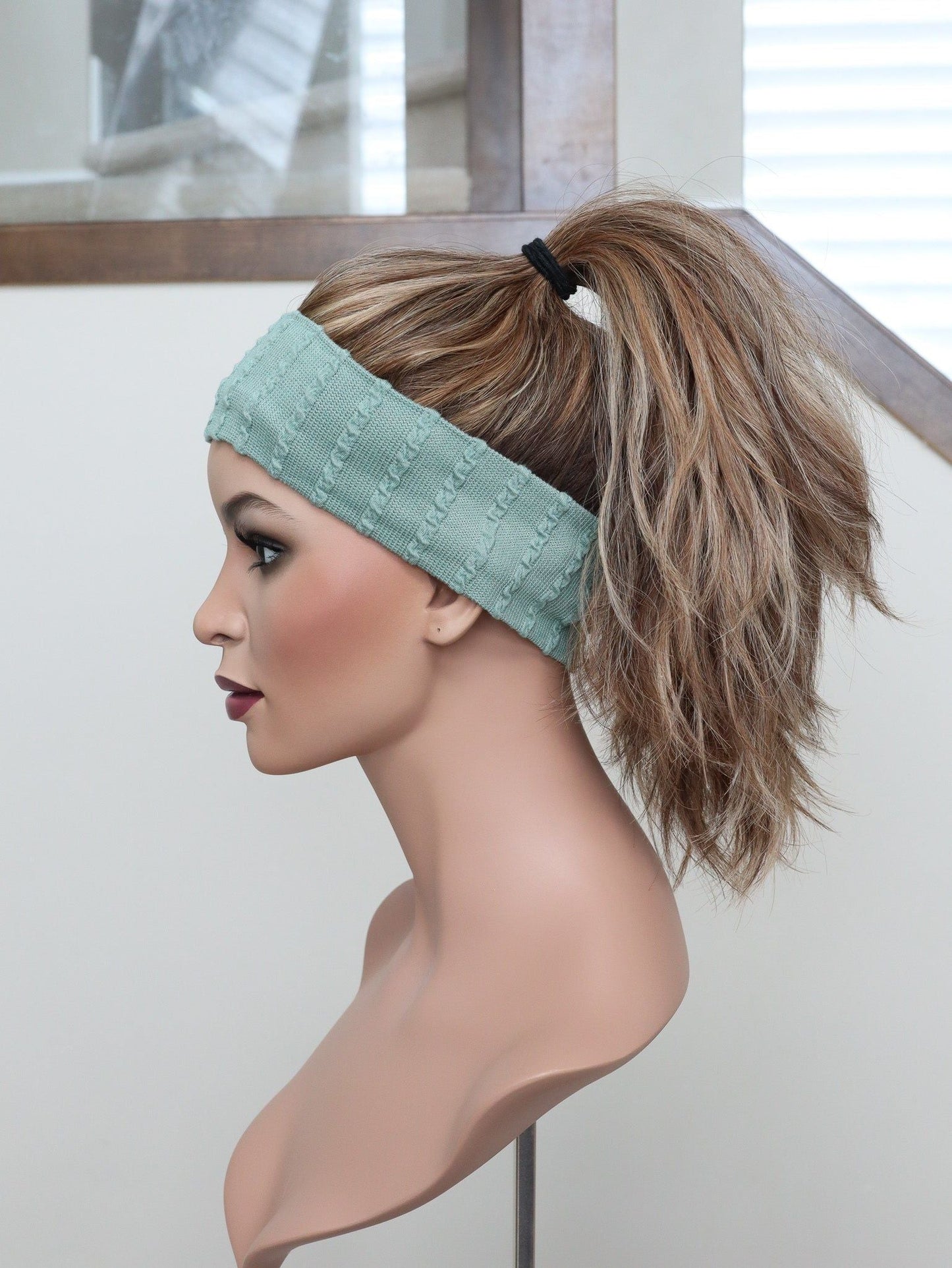 22" Anniston Wavy Pony Active Wig (S)