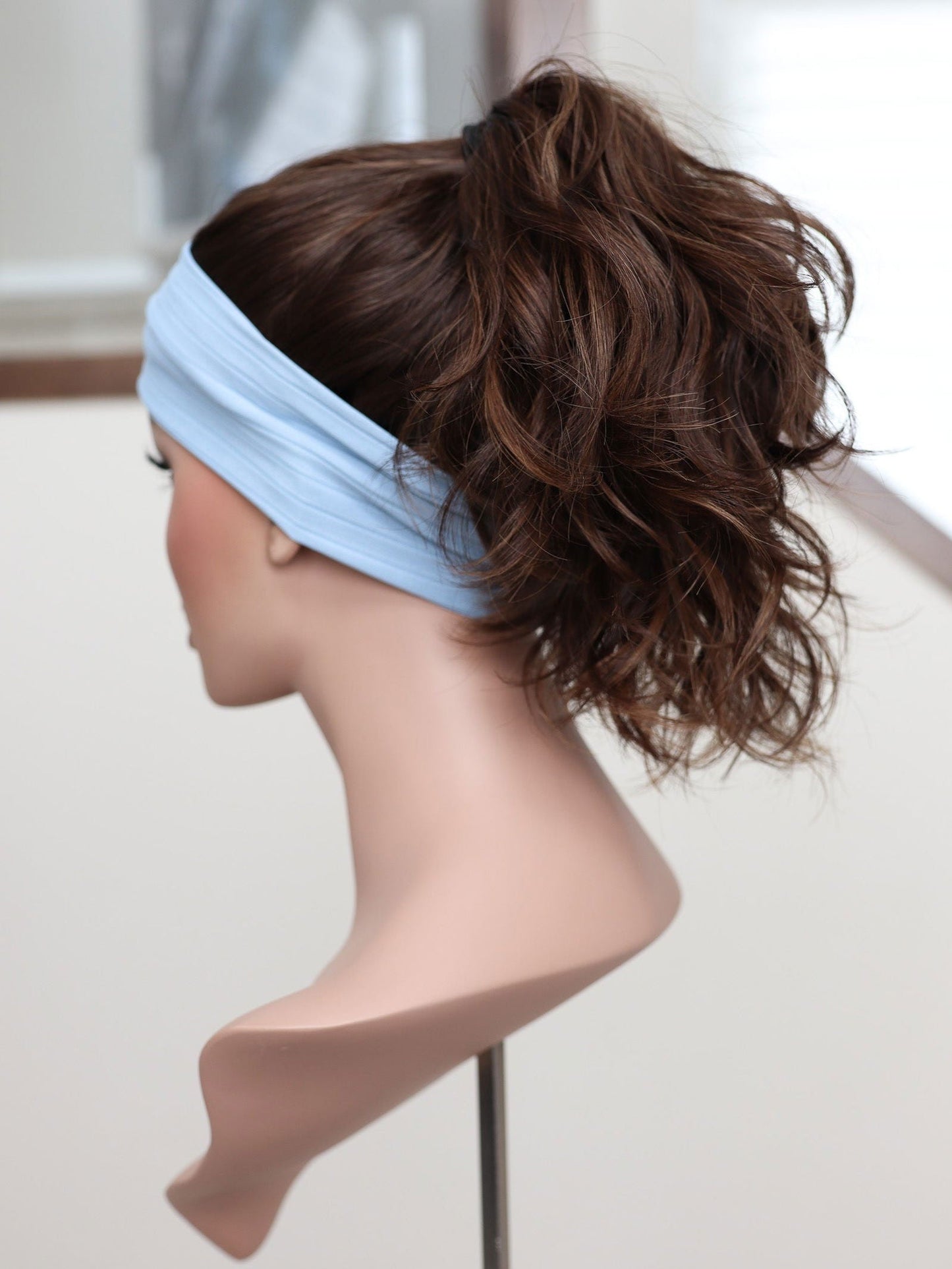 22" Mia Wavy Active Pony Wig (S)