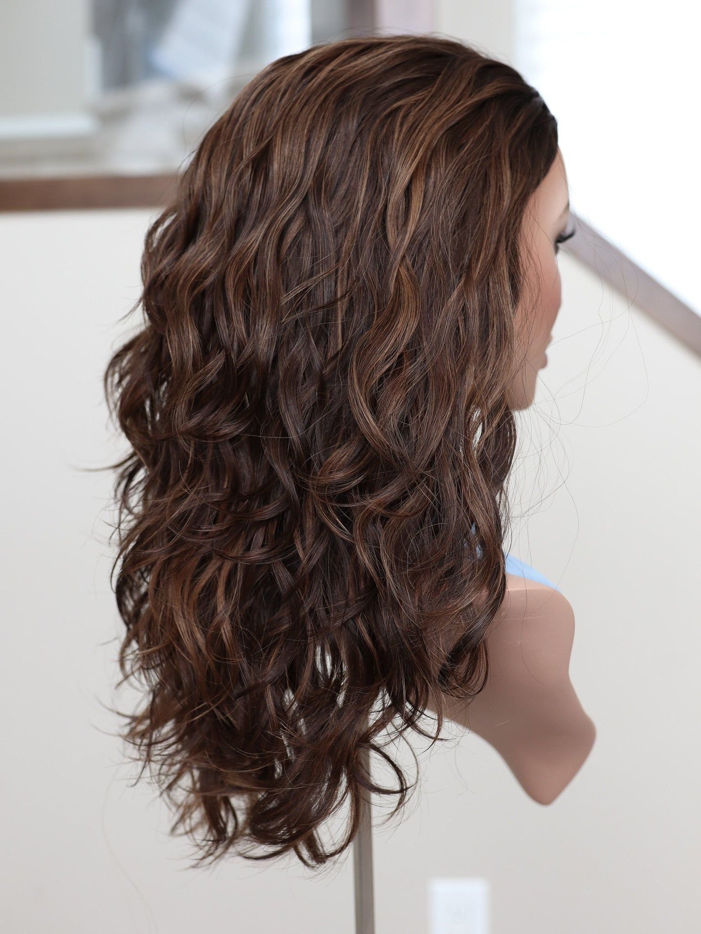 22" Mia Wavy Active Pony Wig (S)