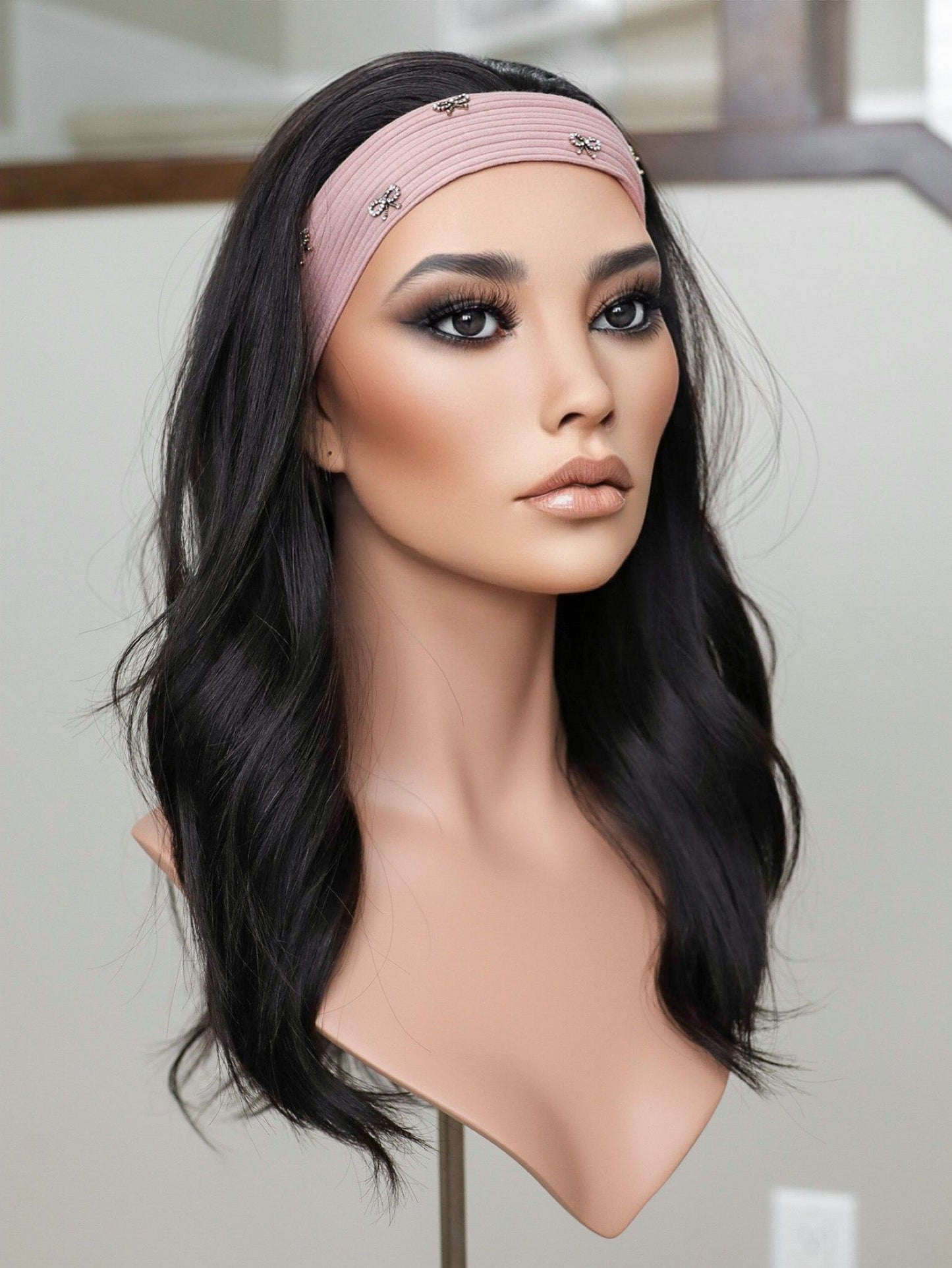 22" Natural Black Bandfall Active Wig (S)