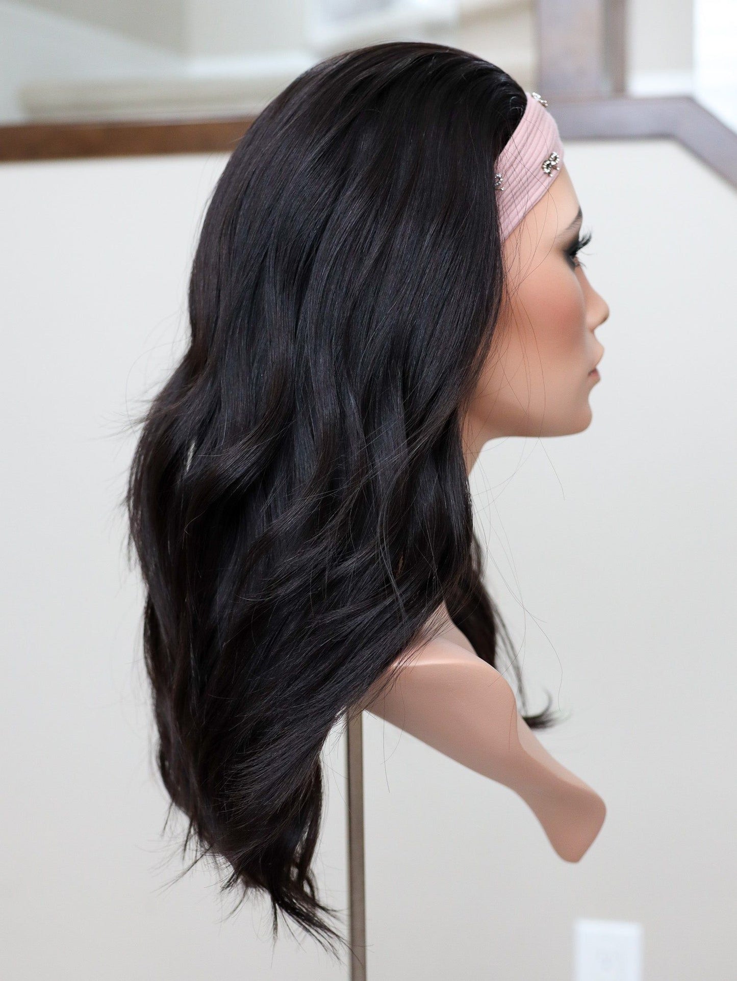 22" Natural Black Bandfall Active Wig (S)
