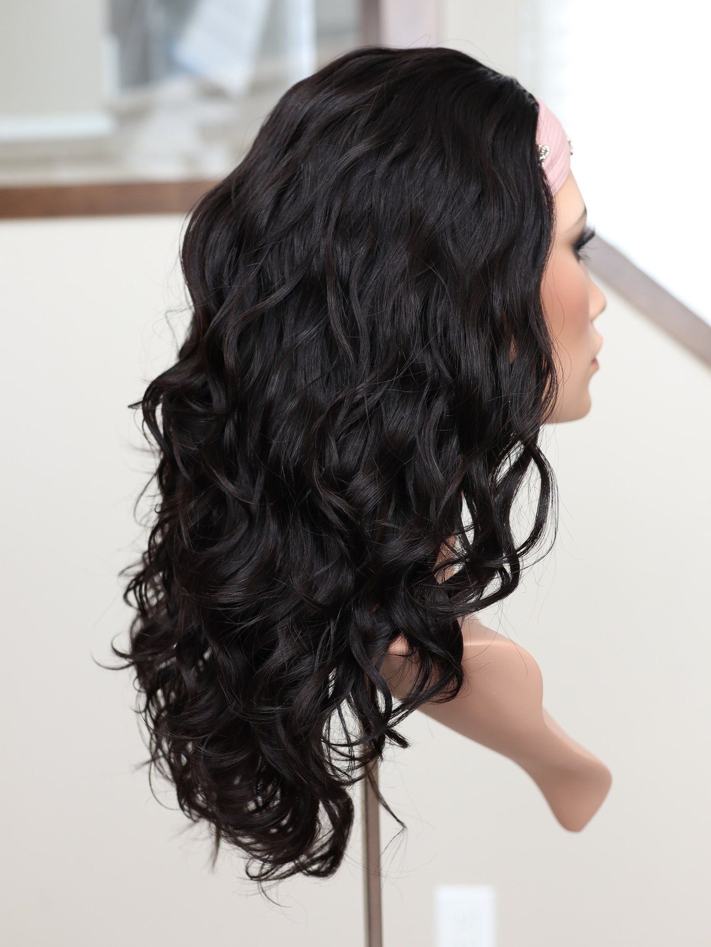 22" Natural Black Wavy Bandfall Active Wig (M)