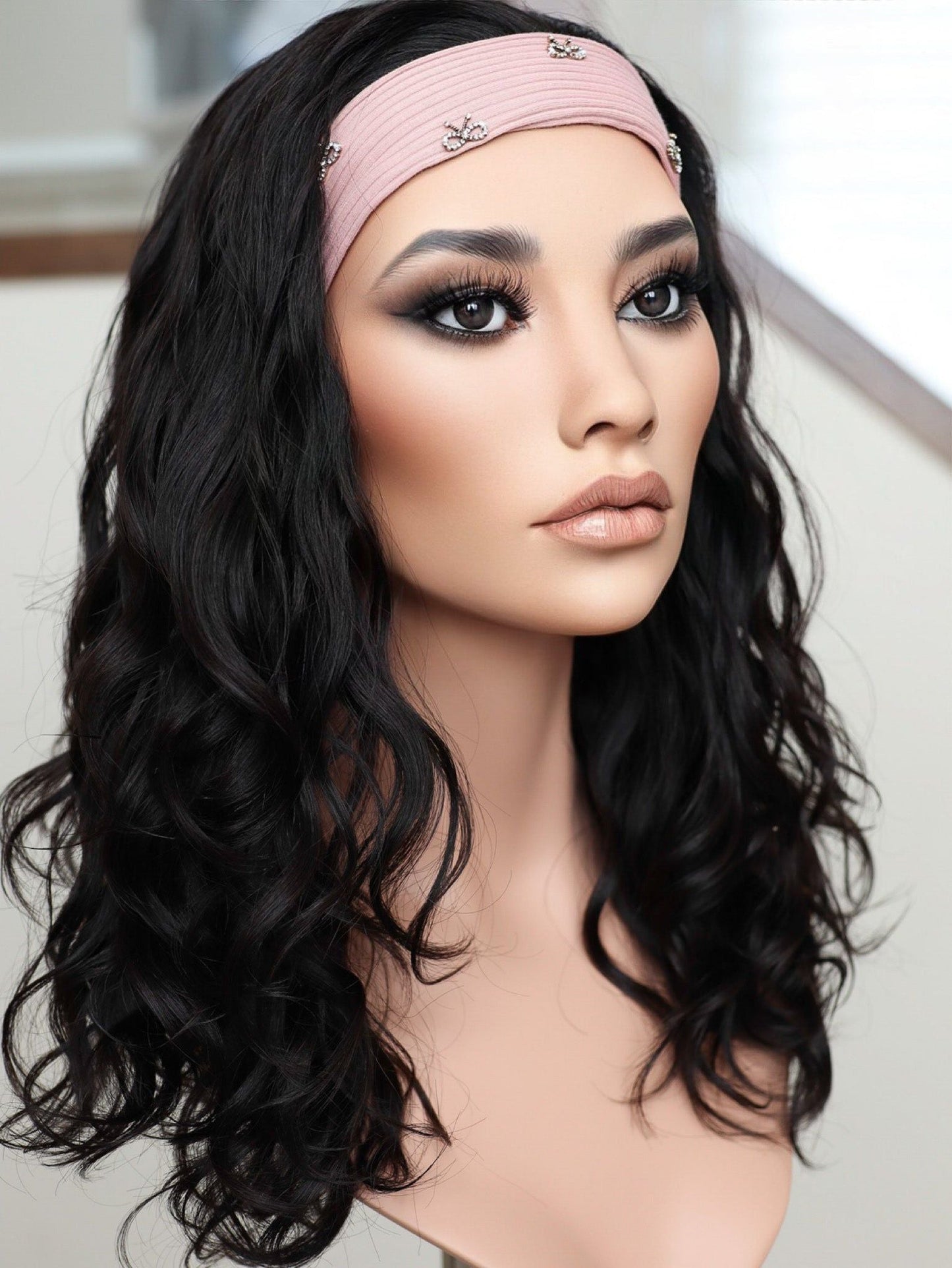 22" Natural Black Wavy Bandfall Active Wig (S)