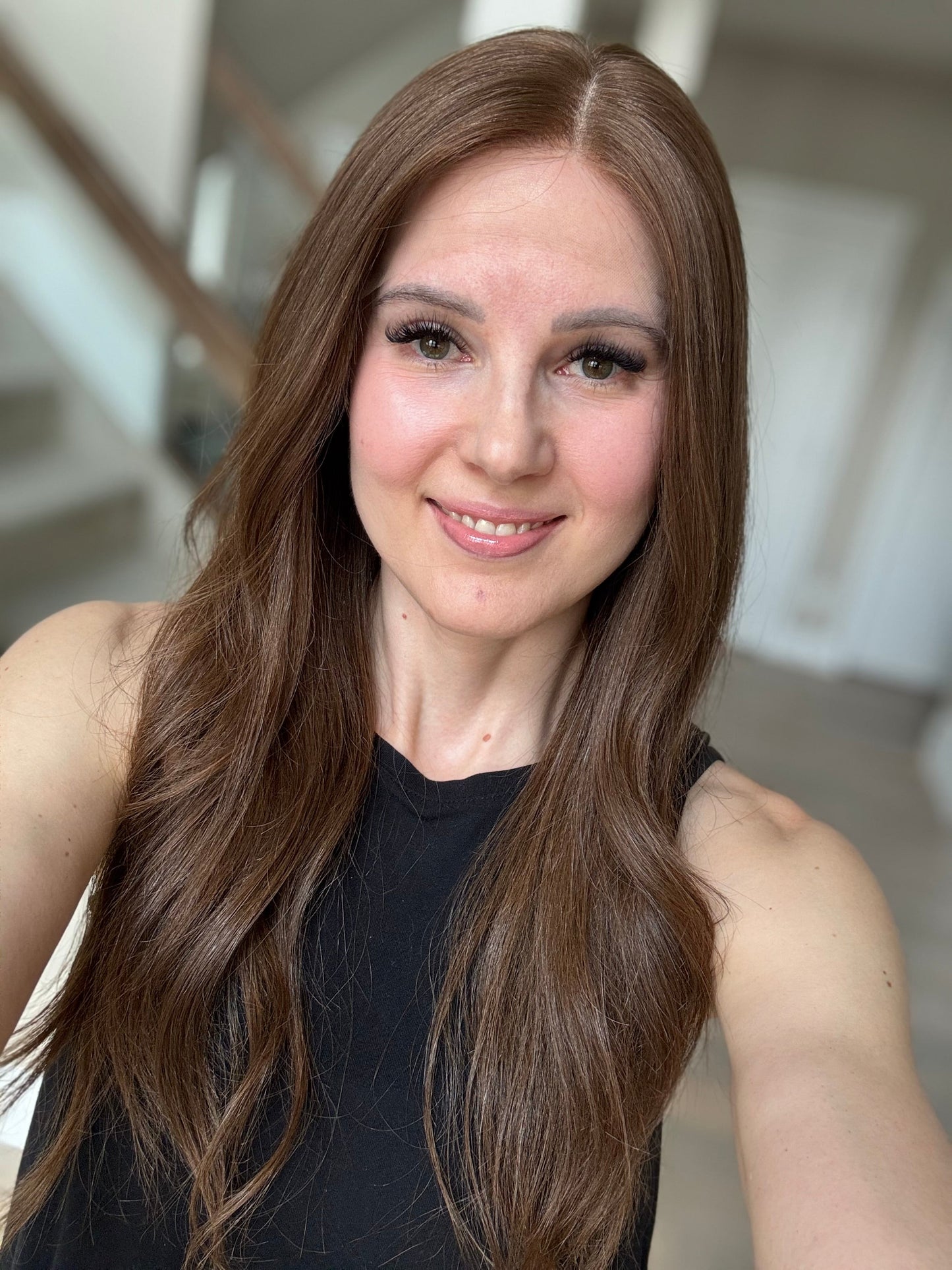 Euro Wig #5: 23" Light-Medium Brown Comfort Cap (M)