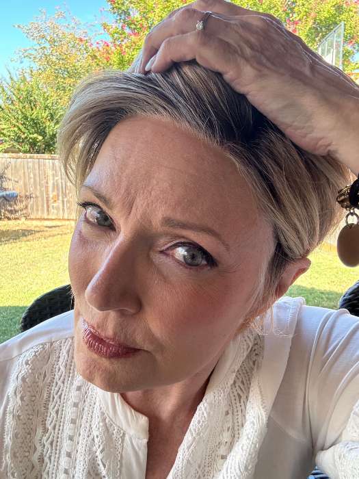 Keep It Classy | Synthetic Lace Front Wig (Basic)