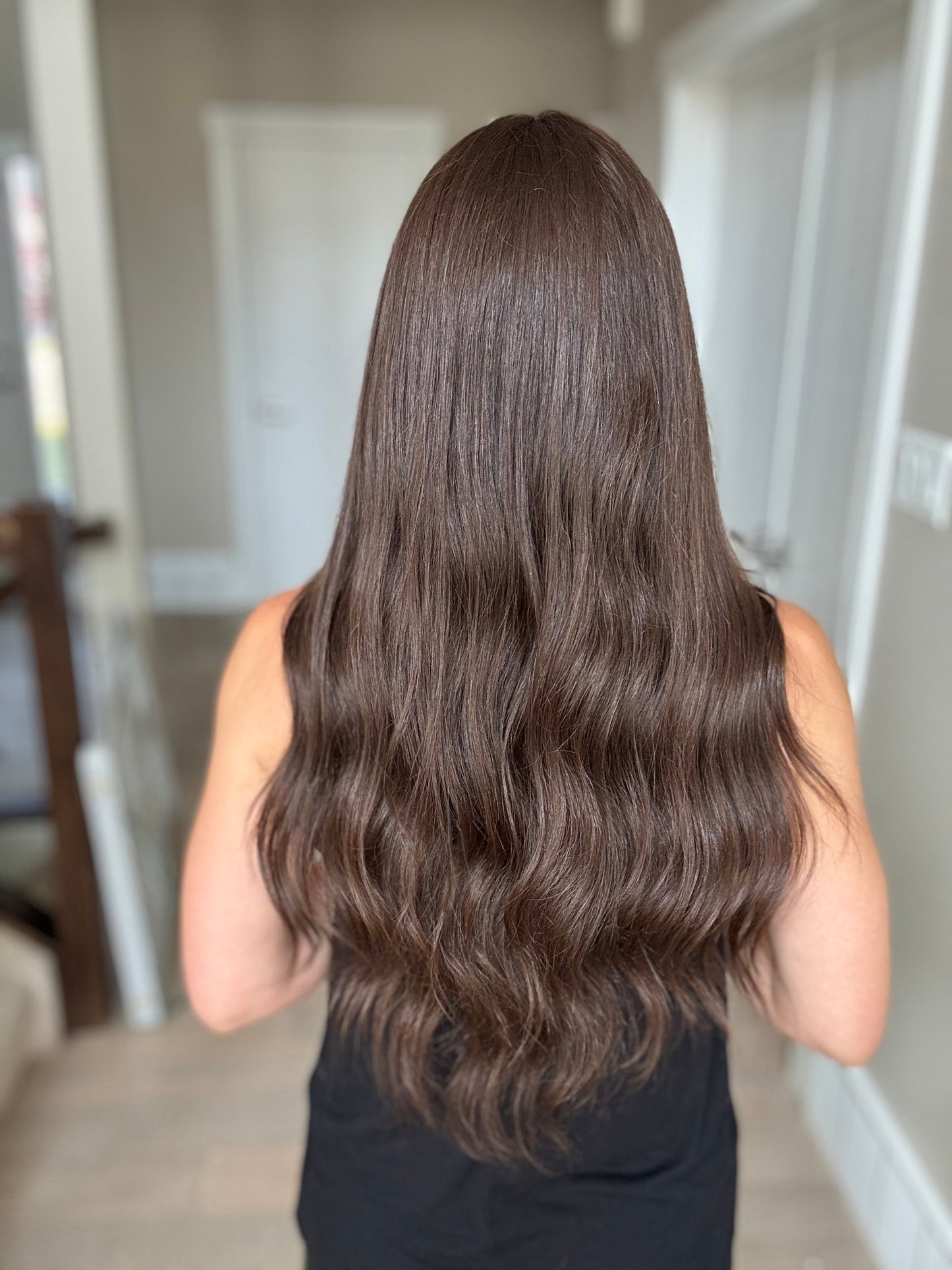 Euro Wig #7: 25" Dark Neutral Brown Comfort Cap (M)