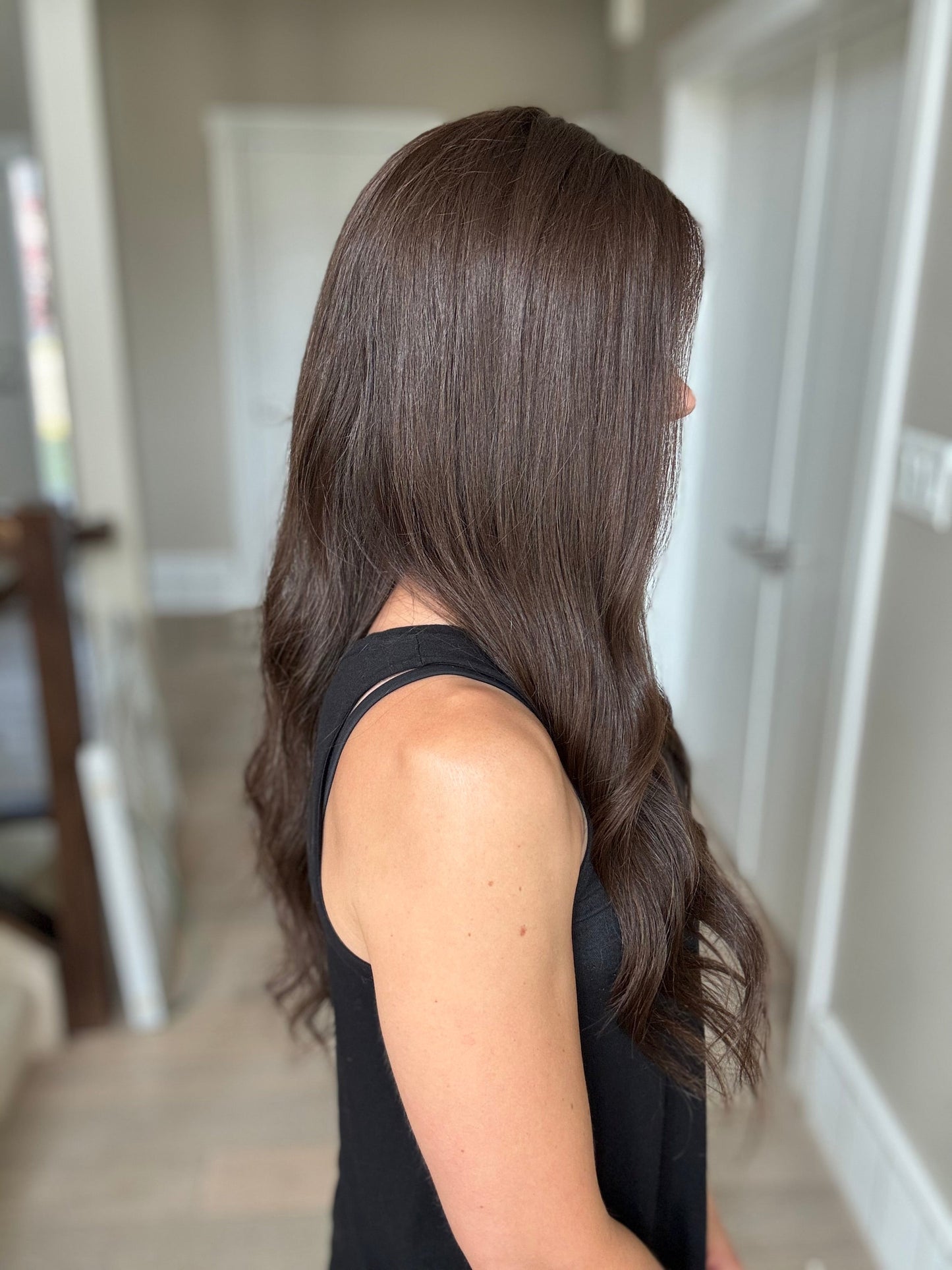 Euro Wig #7: 25" Dark Neutral Brown Comfort Cap (M)