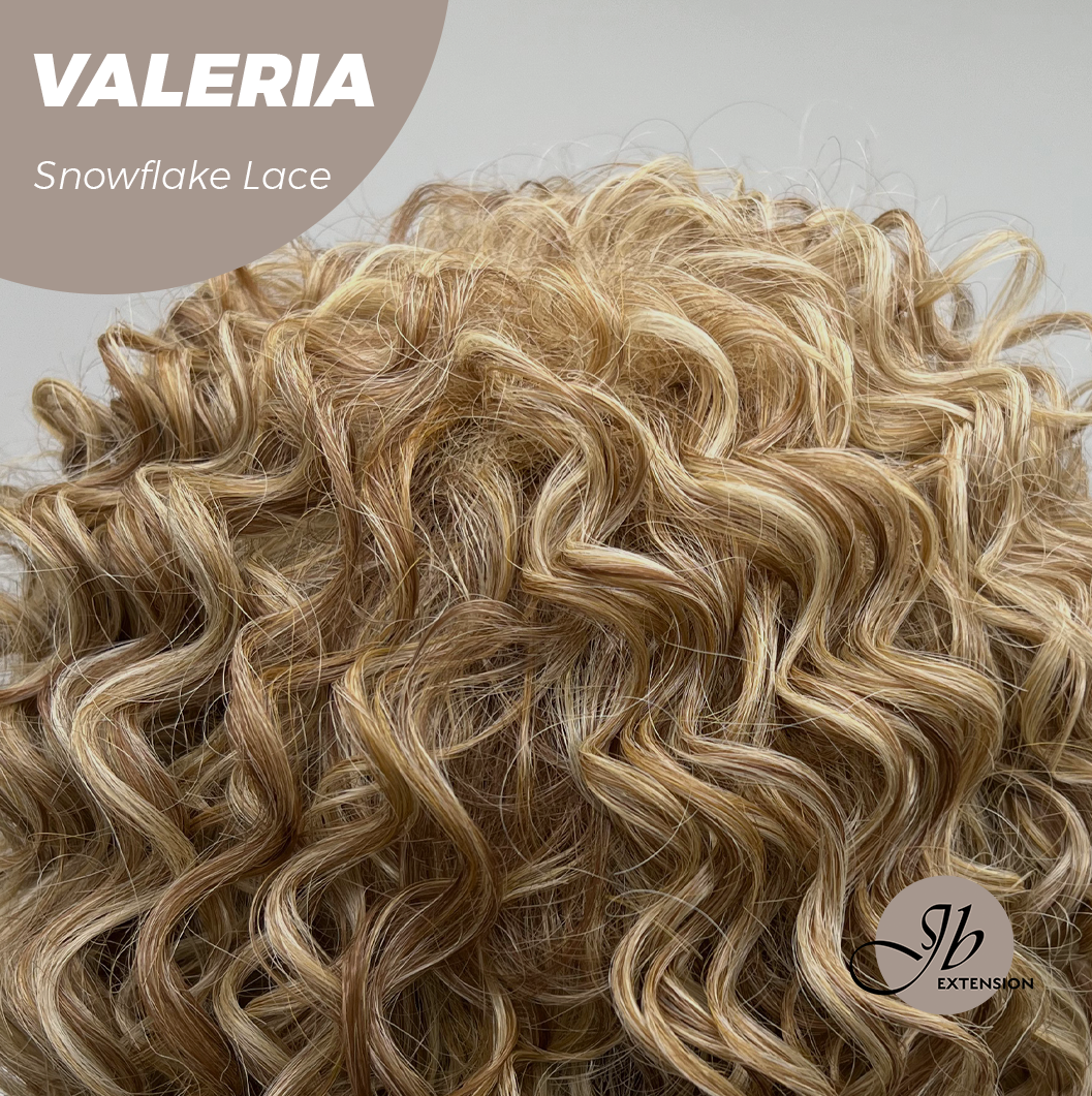 JBEXTENSION 18 Inches Deep Curly Raw Sugar Blonde Pre-Cut Snowflake Lace Frontlace Glueless Wig VALERIA【PERMATEASE】【BENDY EAR TABS】